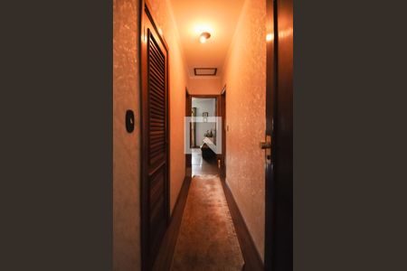 Casa à venda com 300m², 3 quartos e 3 vagas Casa à venda com 300m², 3 quartos e 3 vagasAcesso aos quartos 2 e 3