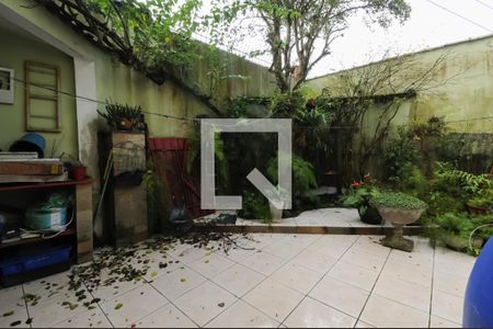 Casa à venda com 300m², 3 quartos e 3 vagas Casa à venda com 300m², 3 quartos e 3 vagasQuintal