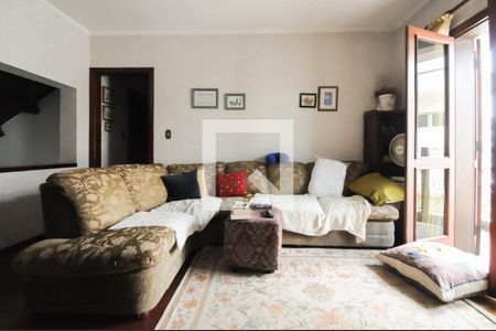 Casa à venda com 300m², 3 quartos e 3 vagas Casa à venda com 300m², 3 quartos e 3 vagasSala 3 - andar de cima