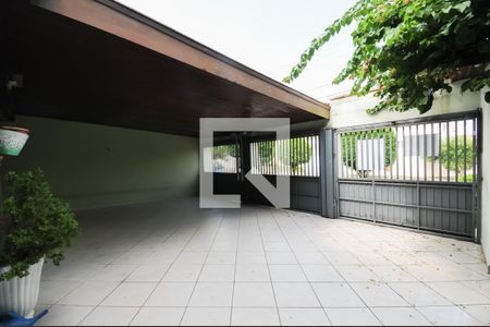 Casa à venda com 300m², 3 quartos e 3 vagas Casa à venda com 300m², 3 quartos e 3 vagasGaragem