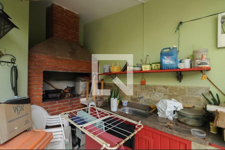 Casa à venda com 300m², 3 quartos e 3 vagas Casa à venda com 300m², 3 quartos e 3 vagasQuintal