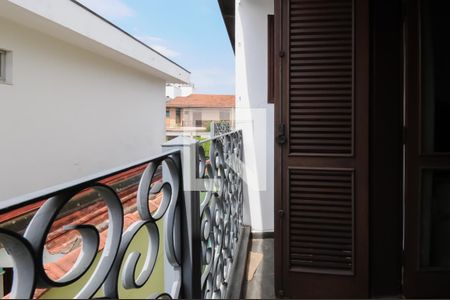 Casa à venda com 300m², 3 quartos e 3 vagas Casa à venda com 300m², 3 quartos e 3 vagasVaranda da sala