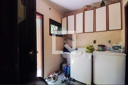 Casa à venda com 300m², 3 quartos e 3 vagas Casa à venda com 300m², 3 quartos e 3 vagasÁrea de Serviço