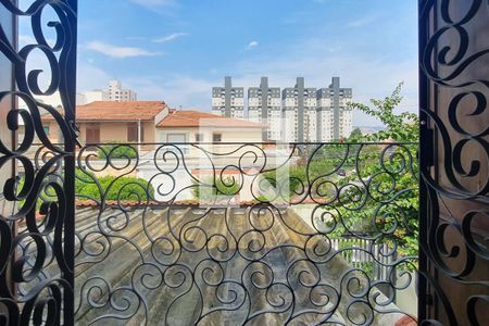 Casa à venda com 300m², 3 quartos e 3 vagas Casa à venda com 300m², 3 quartos e 3 vagasVaranda da suíte - vista