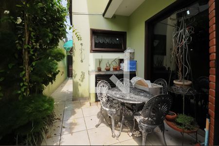 Casa à venda com 300m², 3 quartos e 3 vagas Casa à venda com 300m², 3 quartos e 3 vagasQuintal