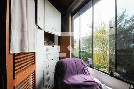 Casa à venda com 300m², 3 quartos e 3 vagas Casa à venda com 300m², 3 quartos e 3 vagasQuarto 2