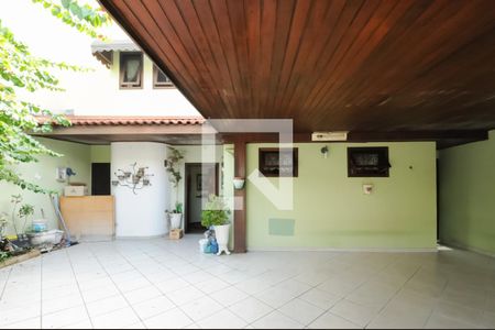 Casa à venda com 300m², 3 quartos e 3 vagas Casa à venda com 300m², 3 quartos e 3 vagasGaragem