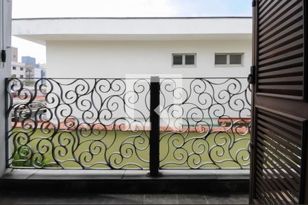 Casa à venda com 300m², 3 quartos e 3 vagas Casa à venda com 300m², 3 quartos e 3 vagasVaranda da sala