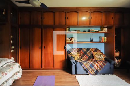 Casa à venda com 300m², 3 quartos e 3 vagas Casa à venda com 300m², 3 quartos e 3 vagasQuarto 3