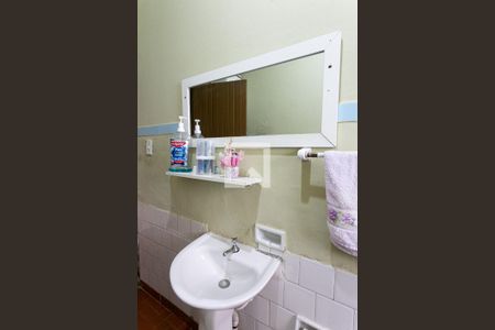 Casa à venda com 160m², 3 quartos e 2 vagas Casa à venda com 160m², 3 quartos e 2 vagasBanheiro