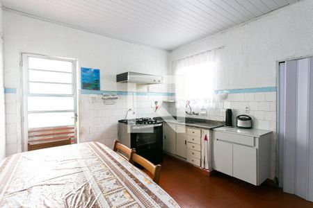 Casa à venda com 160m², 3 quartos e 2 vagas Casa à venda com 160m², 3 quartos e 2 vagasCozinha