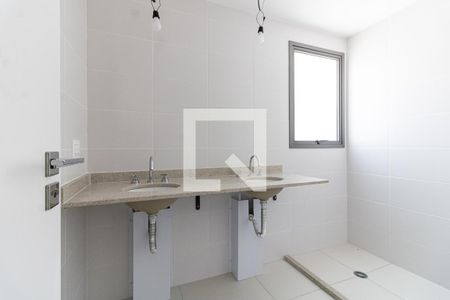 Apartamento à venda com 131m², 3 quartos e 2 vagasBanheiro da Suíte 1
