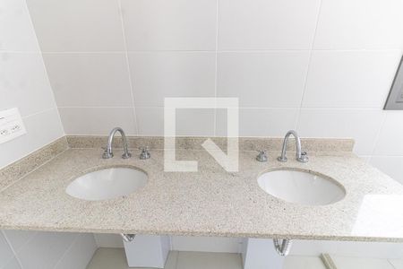 Apartamento à venda com 131m², 3 quartos e 2 vagasBanheiro da Suíte 1
