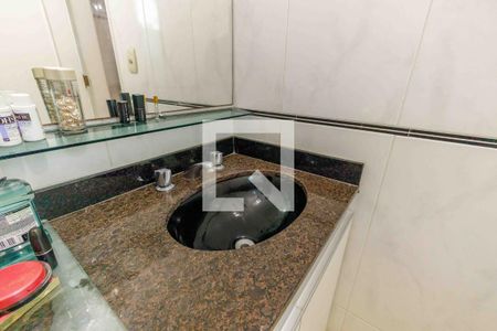 Apartamento à venda com 270m², 5 quartos e 4 vagasBanheiro da Suíte 2