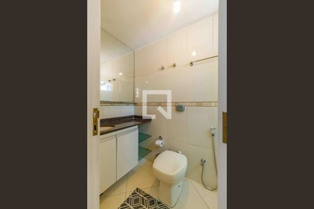 Apartamento à venda com 270m², 5 quartos e 4 vagasBanheiro da Suíte 4