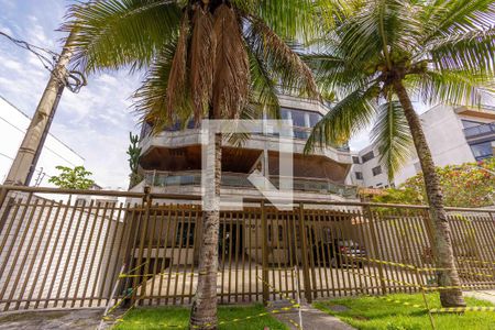 Apartamento à venda com 270m², 5 quartos e 4 vagasFachada