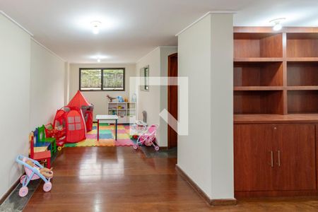 Apartamento à venda com 197m², 3 quartos e 2 vagas Apartamento à venda com 197m², 3 quartos e 2 vagasBriquedoteca