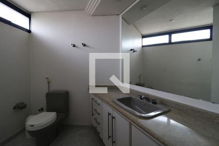 Apartamento para alugar com 260m², 4 quartos e 4 vagasBanheiro da Suíte 1