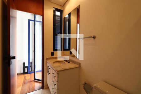 Apartamento para alugar com 260m², 4 quartos e 4 vagasBanheiro da Suíte 2