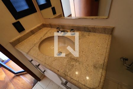 Apartamento para alugar com 260m², 4 quartos e 4 vagasBanheiro da Suíte 2 - Pia