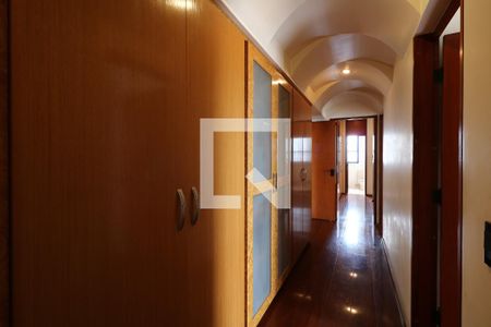 Apartamento para alugar com 260m², 4 quartos e 4 vagasCorredor