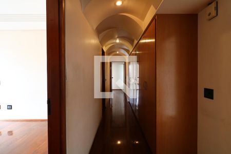 Apartamento para alugar com 260m², 4 quartos e 4 vagasCorredor