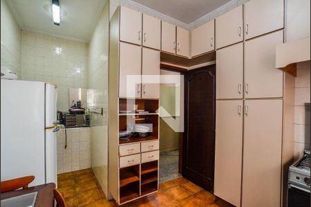 Casa à venda com 256m², 4 quartos e 1 vaga Casa à venda com 256m², 4 quartos e 1 vagaCozinha