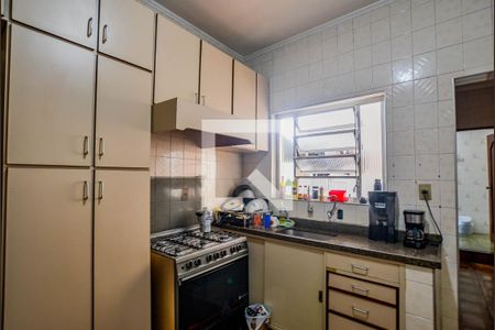 Casa à venda com 256m², 4 quartos e 1 vaga Casa à venda com 256m², 4 quartos e 1 vagaCozinha