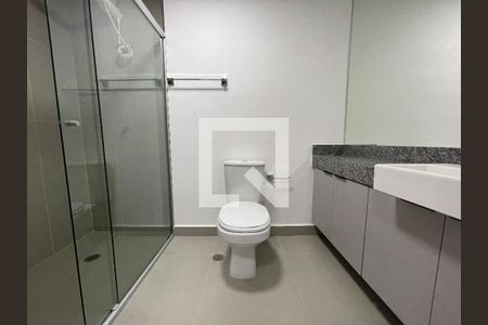 Banheiro de kitnet/studio à venda com 1 quarto, 34m² em Butantã, São Paulo