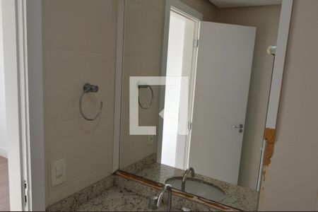 Apartamento à venda com 110m², 3 quartos e 2 vagasBanheiro da Suíte 1