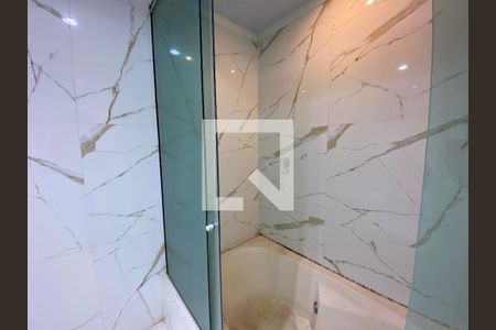 Apartamento à venda com 103m², 3 quartos e sem vagaBanheiro 2