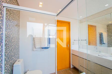 Apartamento à venda com 232m², 4 quartos e 4 vagas Apartamento à venda com 232m², 4 quartos e 4 vagasBanheiro do quarto 1