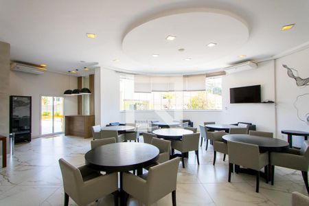 Apartamento à venda com 232m², 4 quartos e 4 vagas Apartamento à venda com 232m², 4 quartos e 4 vagasÁrea comum - Salão de festas