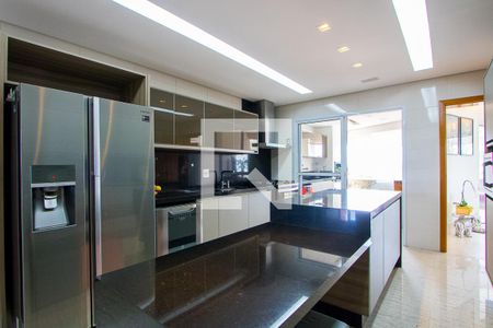 Apartamento à venda com 232m², 4 quartos e 4 vagas Apartamento à venda com 232m², 4 quartos e 4 vagasCozinha