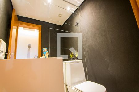 Apartamento à venda com 232m², 4 quartos e 4 vagas Apartamento à venda com 232m², 4 quartos e 4 vagasLavabo