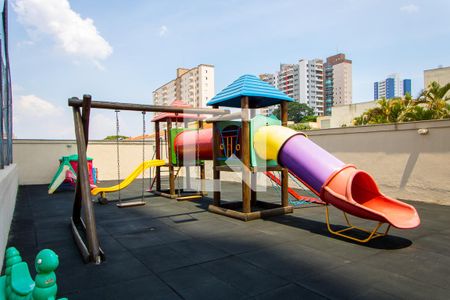 Apartamento à venda com 232m², 4 quartos e 4 vagas Apartamento à venda com 232m², 4 quartos e 4 vagasÁrea comum - Playground