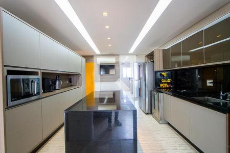 Apartamento à venda com 232m², 4 quartos e 4 vagas Apartamento à venda com 232m², 4 quartos e 4 vagasCozinha