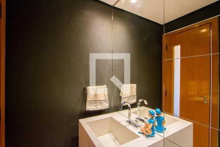 Apartamento à venda com 232m², 4 quartos e 4 vagas Apartamento à venda com 232m², 4 quartos e 4 vagasLavabo