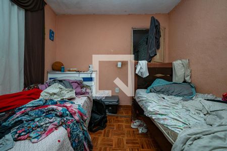 Casa à venda com 317m², 5 quartos e 3 vagas Casa à venda com 317m², 5 quartos e 3 vagasQuarto 4