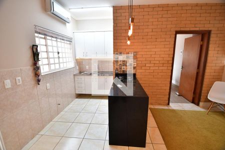 Casa à venda com 302m², 4 quartos e 4 vagasFlat - Sala / Cozinha