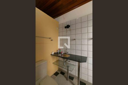 Casa de condomínio para alugar com 800m², 5 quartos e 6 vagas Casa de condomínio para alugar com 800m², 5 quartos e 6 vagasBanheiro Sala 4