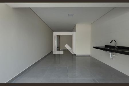 Casa à venda com 180m², 3 quartos e 2 vagasCobertura