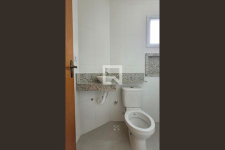 Casa à venda com 180m², 3 quartos e 2 vagasBanheiro da suíte 3