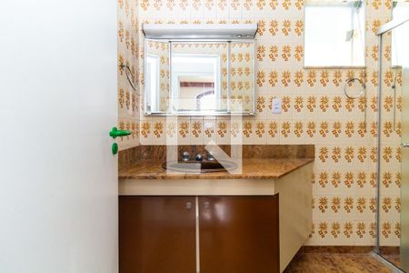 Casa à venda com 300m², 4 quartos e 2 vagas Casa à venda com 300m², 4 quartos e 2 vagasBanheiro 3