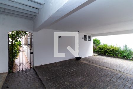 Casa à venda com 300m², 4 quartos e 2 vagas Casa à venda com 300m², 4 quartos e 2 vagasGaragem