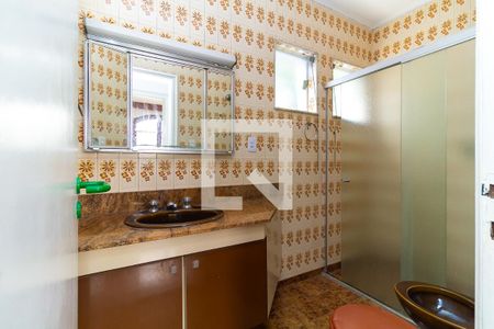 Casa à venda com 300m², 4 quartos e 2 vagas Casa à venda com 300m², 4 quartos e 2 vagasBanheiro 3