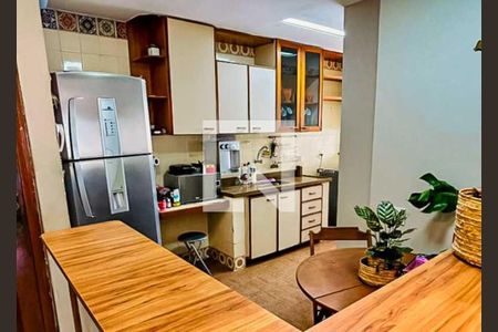 Apartamento à venda com 77m², 2 quartos e 1 vaga
