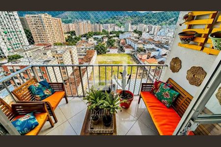 Apartamento à venda com 77m², 2 quartos e 1 vaga