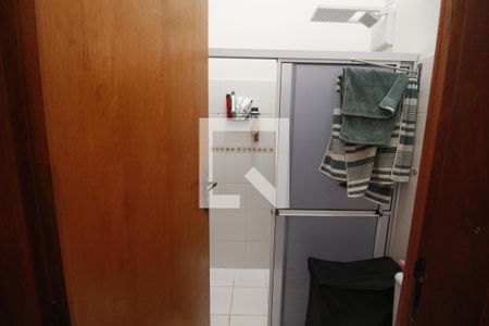 Casa à venda com 321m², 10 quartos e 5 vagasBanheiro da Suíte 2