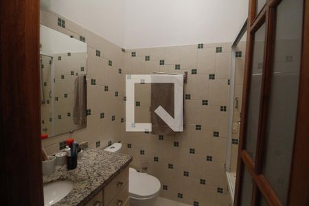 Casa à venda com 321m², 10 quartos e 5 vagasBanheiro da Suíte